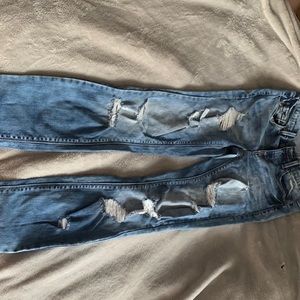 Mudd jeans purchased from ross. Low rise skinny jeans. Worn and loved. Fit snug.